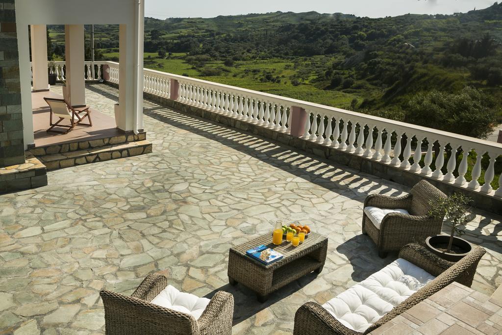 Villa Athinais Lixouri Exterior foto